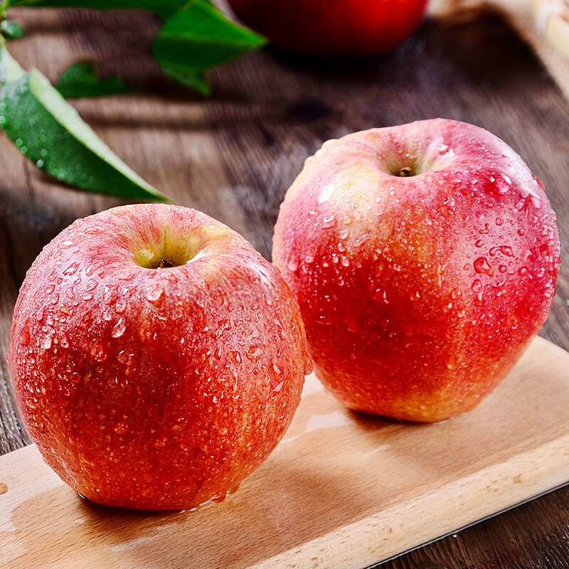 Red Qinguan Apple
