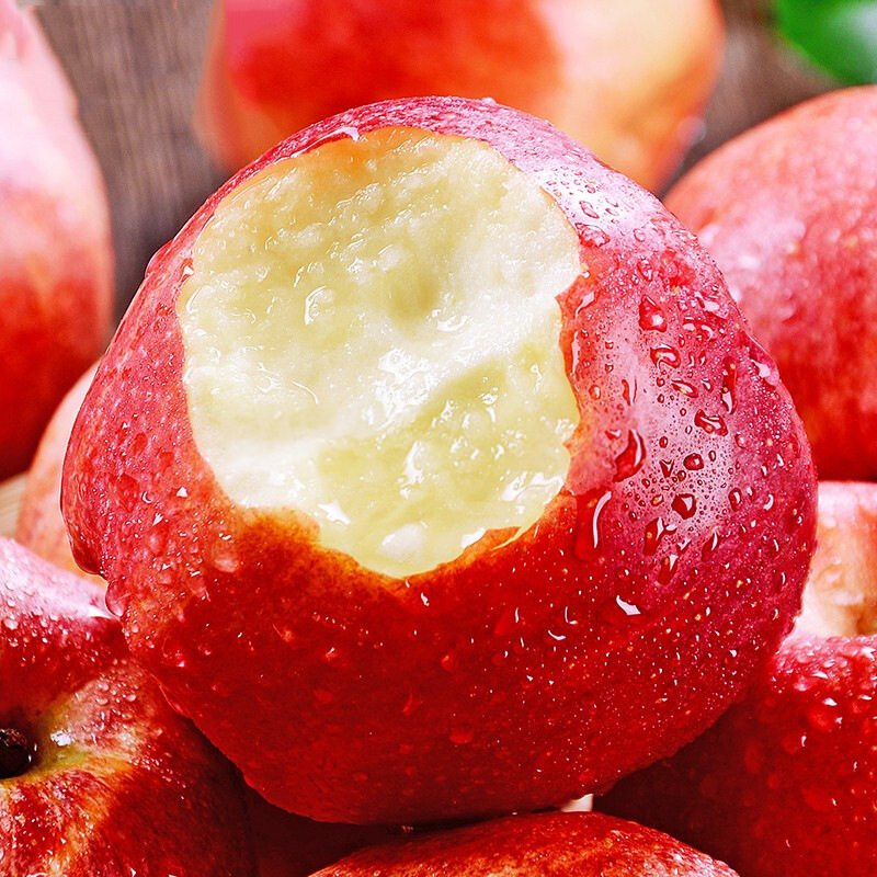 Red Qinguan Apple